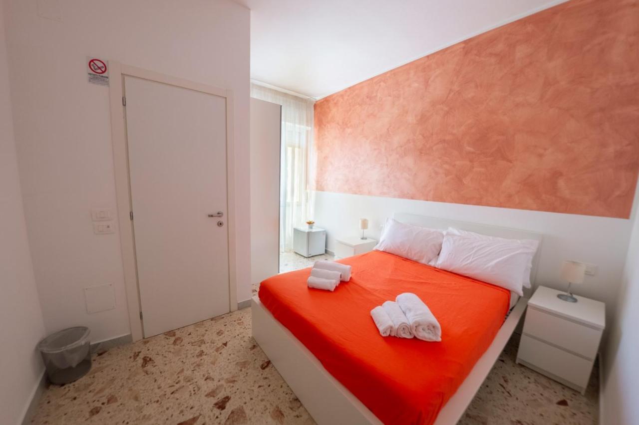 Bed and Breakfast A Casa Di Marco Salerno Centro Exterior foto